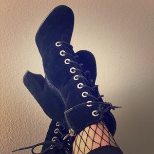 Vince Camuto Suede Booties